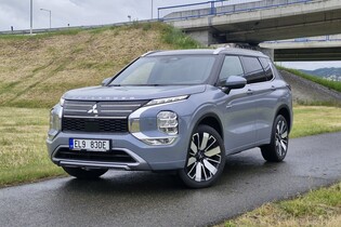 Mitsubishi Outlander 2.4 MIVEC PHEV Instyle+ (2025)
