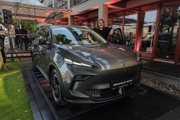 MG se pustilo do boje s Elroqem. Jeho nové SUV je levnější a rychlejší