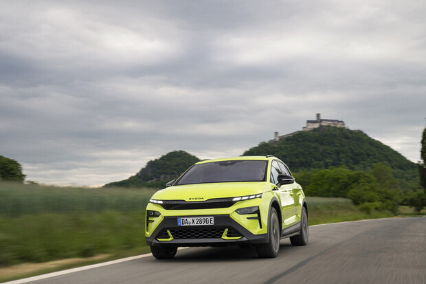 Jak si Škoda Elroq RS vede na silnici i polygonu?