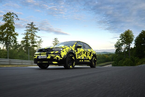 Sportovně laděný Opel Mokka GSE míří do výroby. Nabídne 280 koní a samosvor