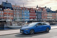 Evropským autem roku 2026 je Mercedes-Benz CLA. Druhé místo si odnesla škodovka