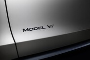 Tesla oznámila prodlouženou verzi Modelu Y. My si ji ale nekoupíme