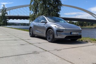 Žádná levnější Tesla nebude. Elon Musk tvrdí, že to bude jen očesaný Model Y