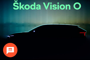 Elektrická Škoda Octavia se blíží, Tesla stahuje Modely S a X