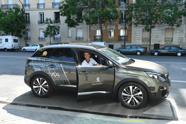 Na letošním French Open se prohání autonomní Peugeot 3008