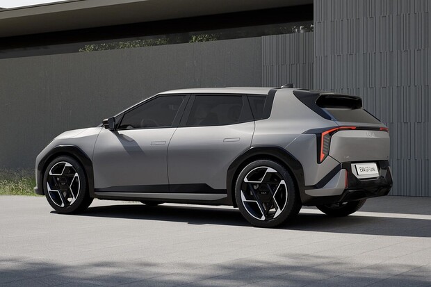 Kia EV4 dostala české ceny. Svezeme se už na podzim