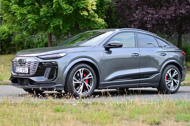 Audi Q6 Sportback e-tron na českých i německých silnicích. Podívejte se na galerii