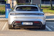 Test Porsche Taycan Sport Turismo 2025. Jak daleko dojede na dálnici? – Test dálničního dojezdu + video