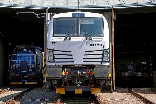 ČD jsou první na světě s lokomotivami Vectron schopnými rychlosti až 230 km/h