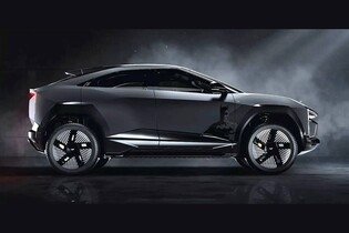 Srazil se Batmanovi jeho Cybertruck? Ne, tohle je mnohem zajímavější příběh