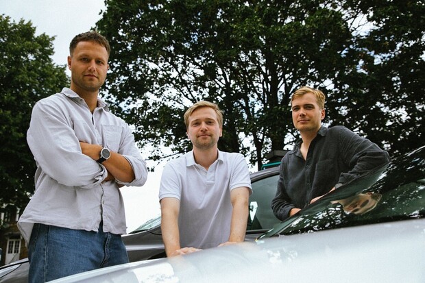 Musk vyhodil tým, který postavil Superchargery. Teď založili vlastní firmu