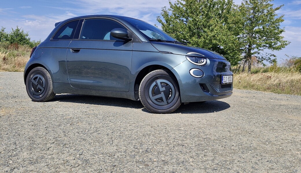 Fiat 500e Giorgio Armani (2025)