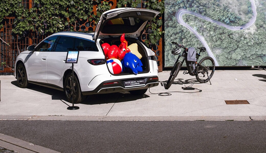 První kombi značky BYD v Česku. Je plug-in hybridní a bude ochlazovat planetu