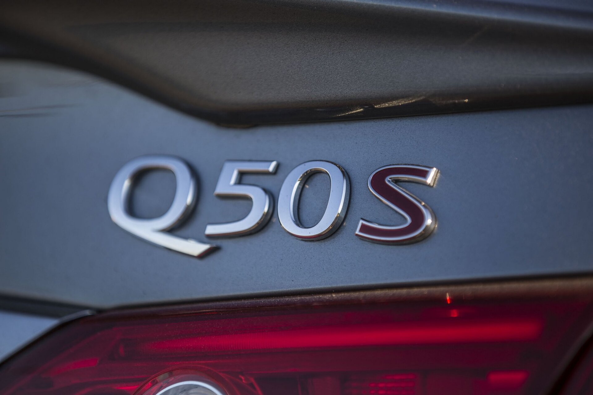 Infiniti Q50S Hybrid