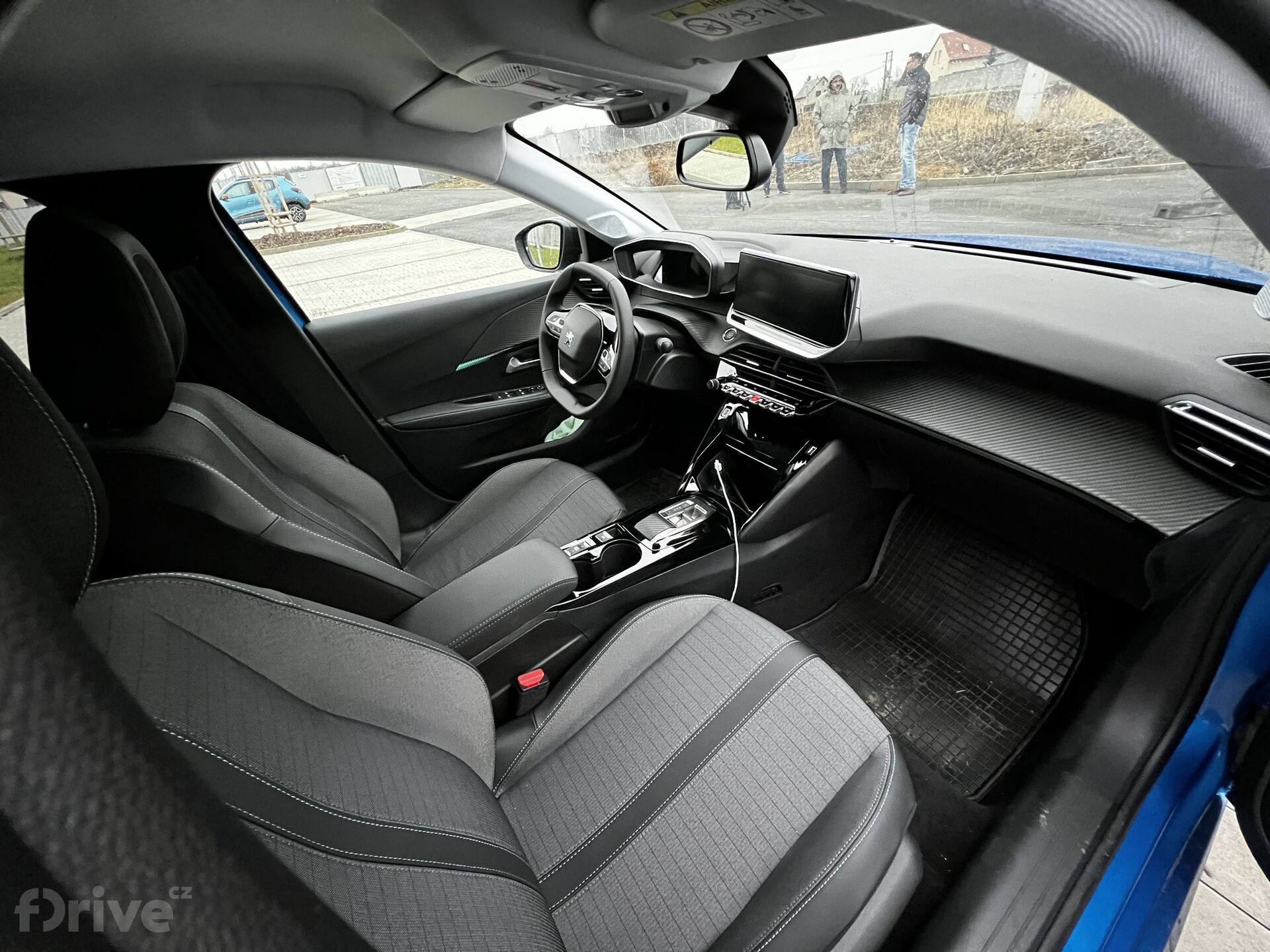 Interiér Peugeot e-208