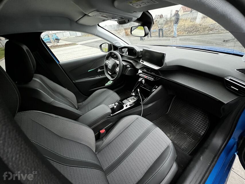 Interiér Peugeot e-208