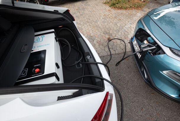 Ioniq Mobile Charger