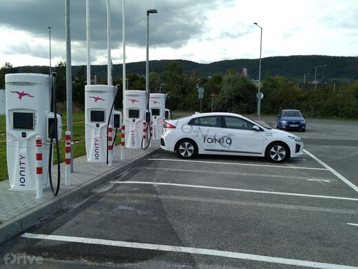 IONITY, Beroun, ČS OMV, dálnice D5, 18. km směr Praha