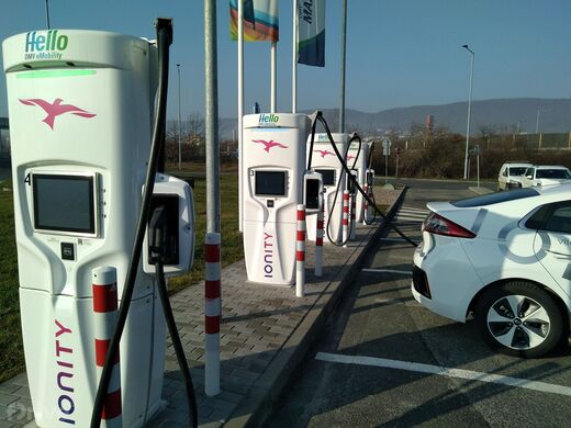 IONITY, Beroun, dálnice D5, 18. km směr Praha, ČS OMV