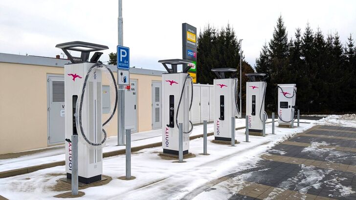 IONITY (CZ), dálnice D10, exit 71 Turnov, ul. Průmyslová, Billa