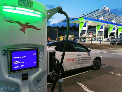 Ionity, dálnice D1, 109. km směr Praha, odpočívka Pávov, čerpací stanice OMV
