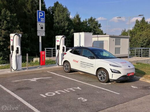 Ionity, dálnice D1, km 109. směr Brno, odpočívka Pávov, čerpací stanice OMV