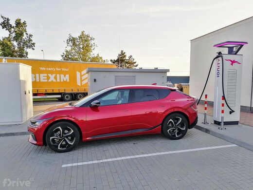 Ionity, dálnice D2, 44. km směr Bratislava, odpočívka Ladná, čerpací stanice Shell