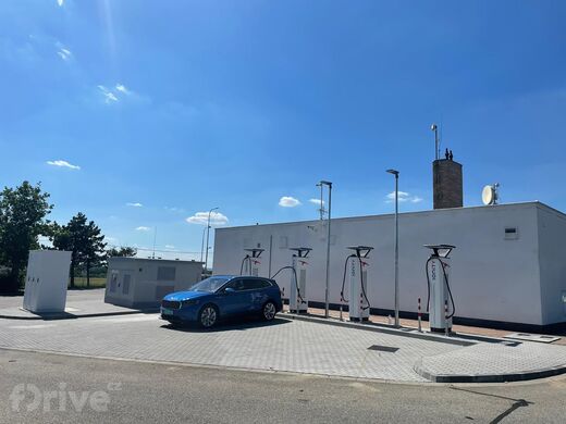 Ionity, dálnice D2, Ladná, čerpací stanice Shell směr Bratislava