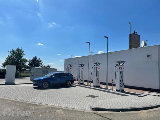 Ionity, dálnice D2, Ladná, čerpací stanice Shell směr Bratislava