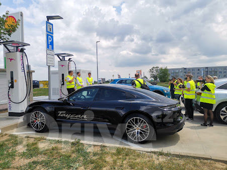 IONITY (SK), dálnice D 1, exit 27 Senec, čerpací stanice Shell