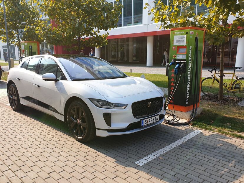 Jaguar I-PACE