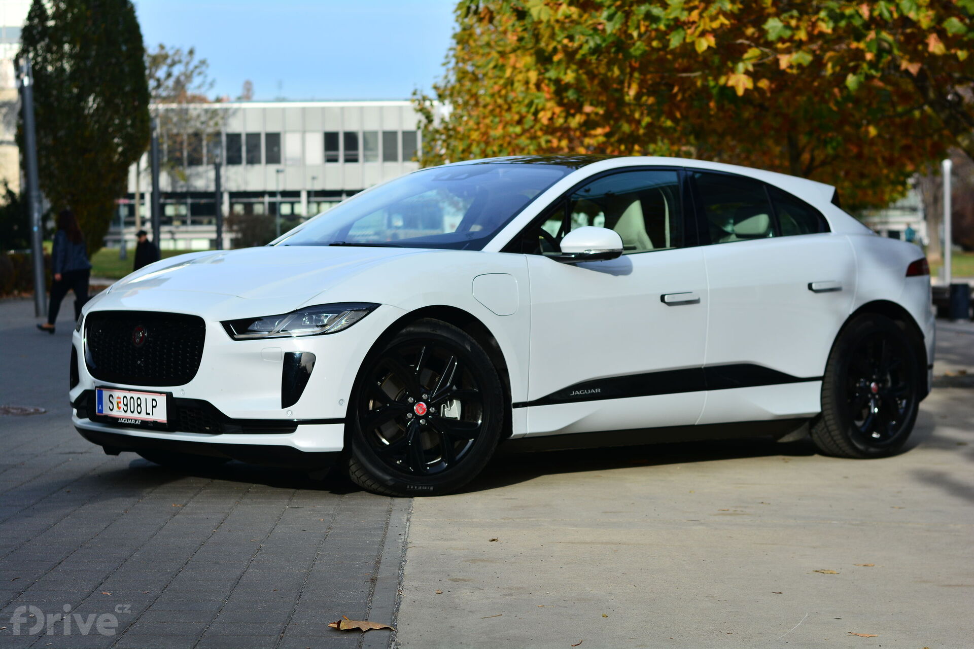 Jaguar I-PACE