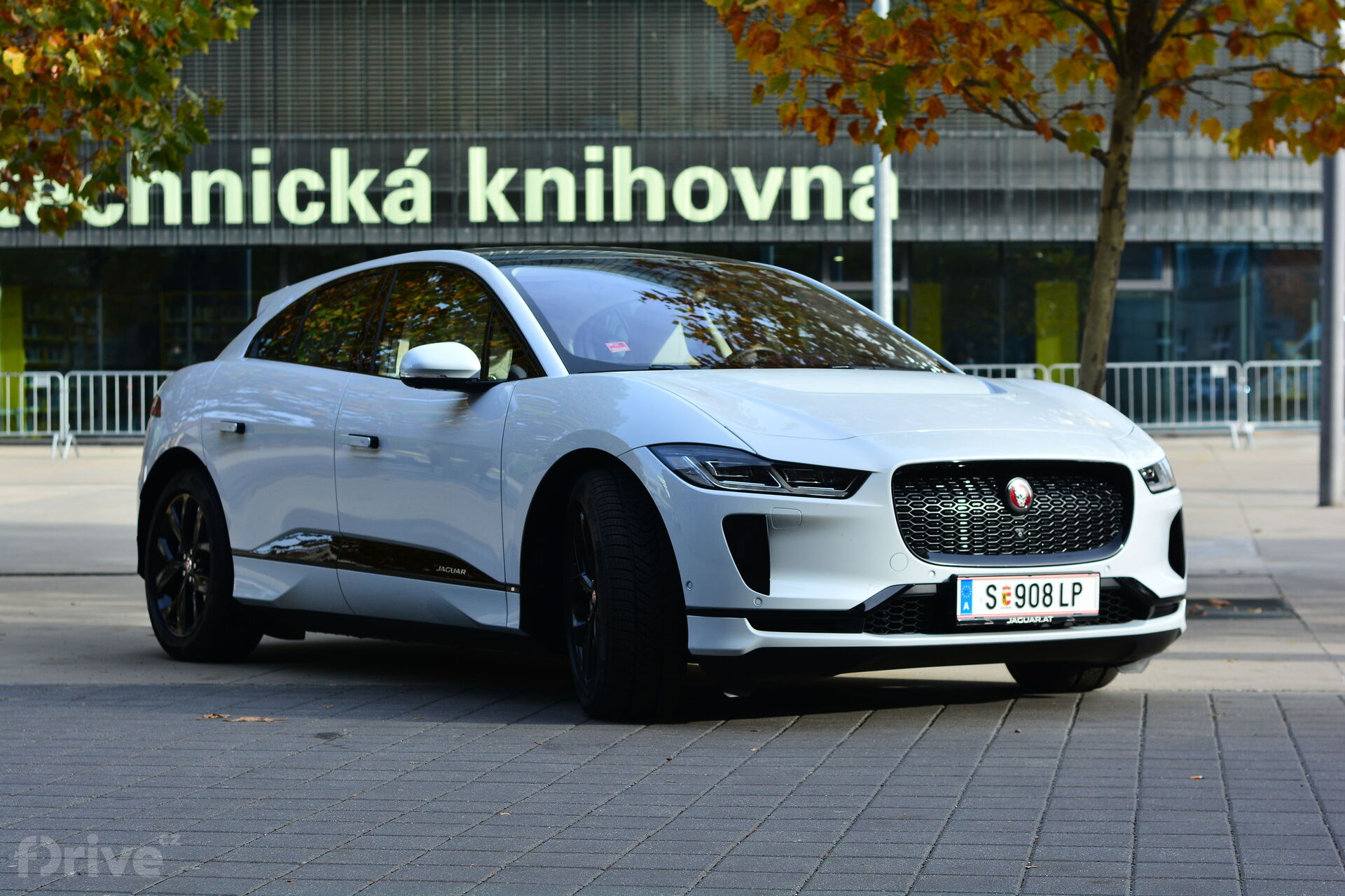 Jaguar I-PACE