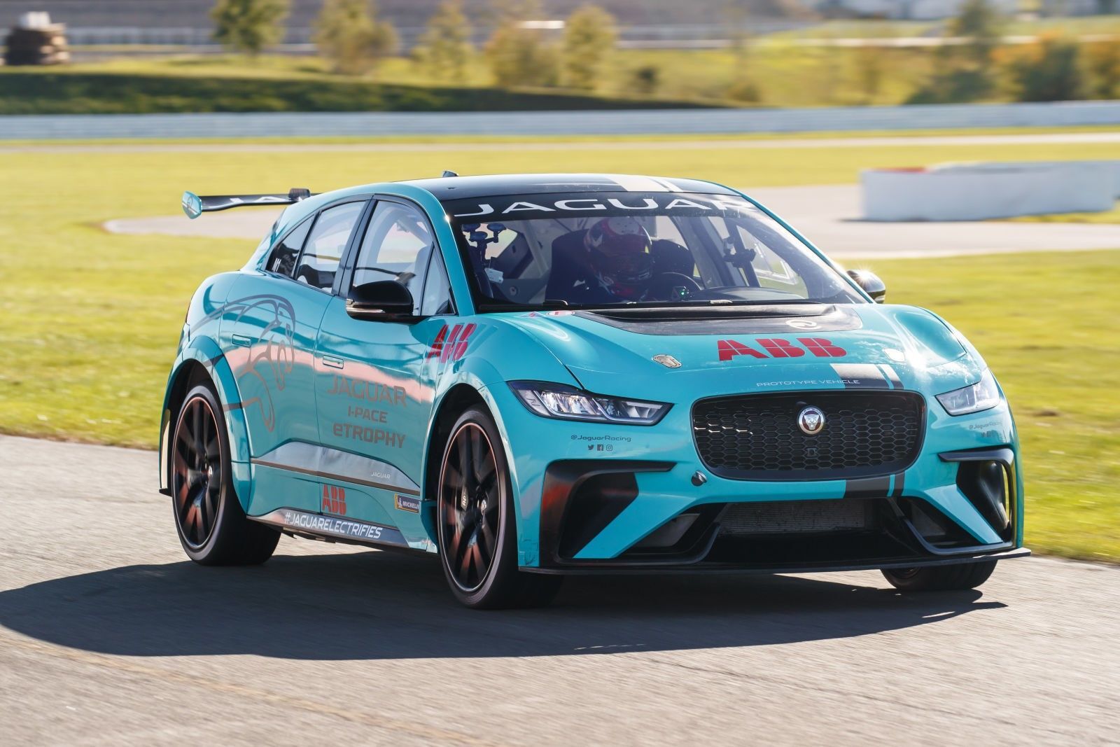 Jaguar I-PACE eTROPHY