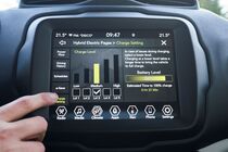 Jeep Renegade 4xe a Compass 4xe