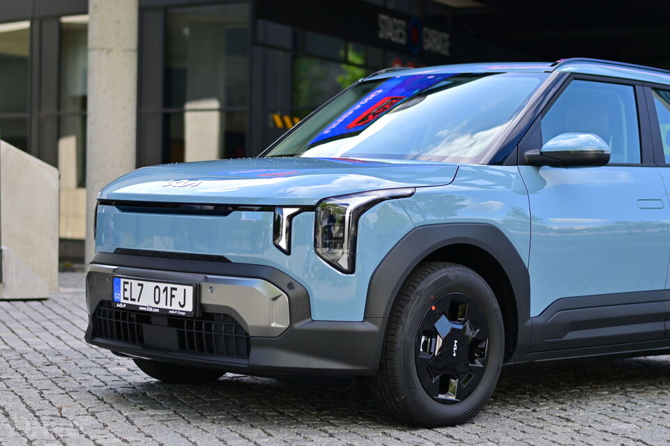 Kia EV2