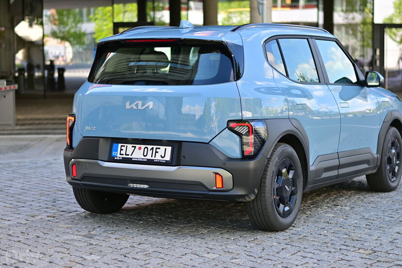 Kia EV2
