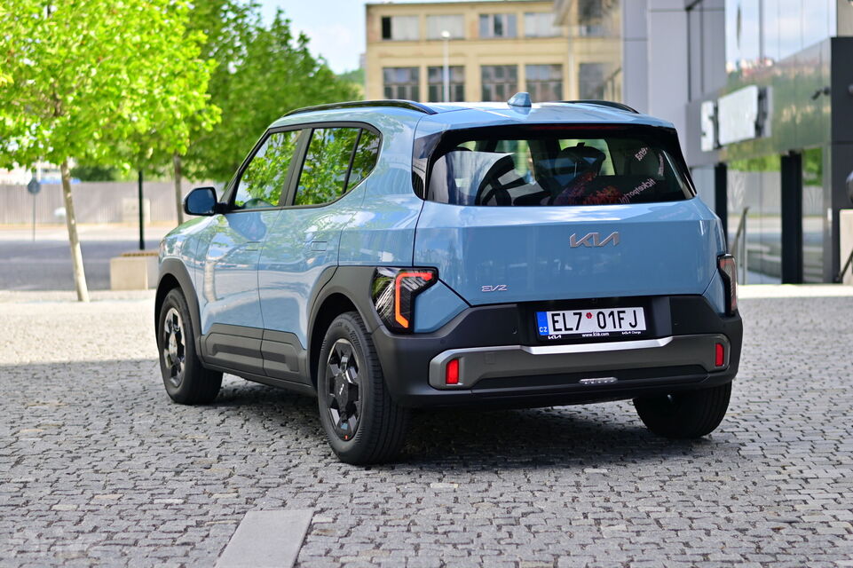Kia EV2