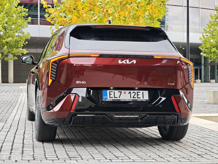 Kia EV4
