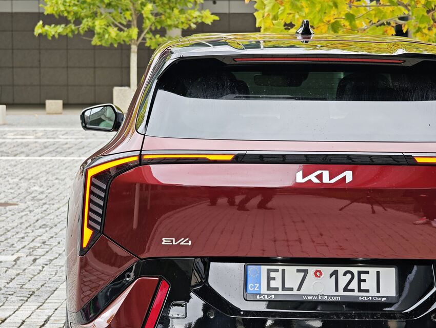 Kia EV4