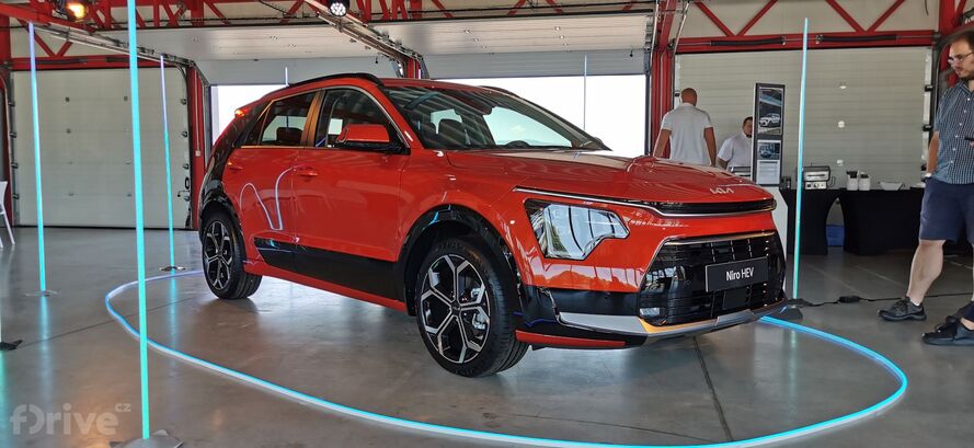 Kia Niro HEV (hybrid)