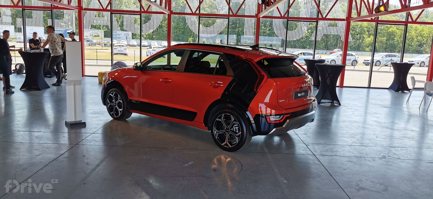 Kia Niro HEV (hybrid)