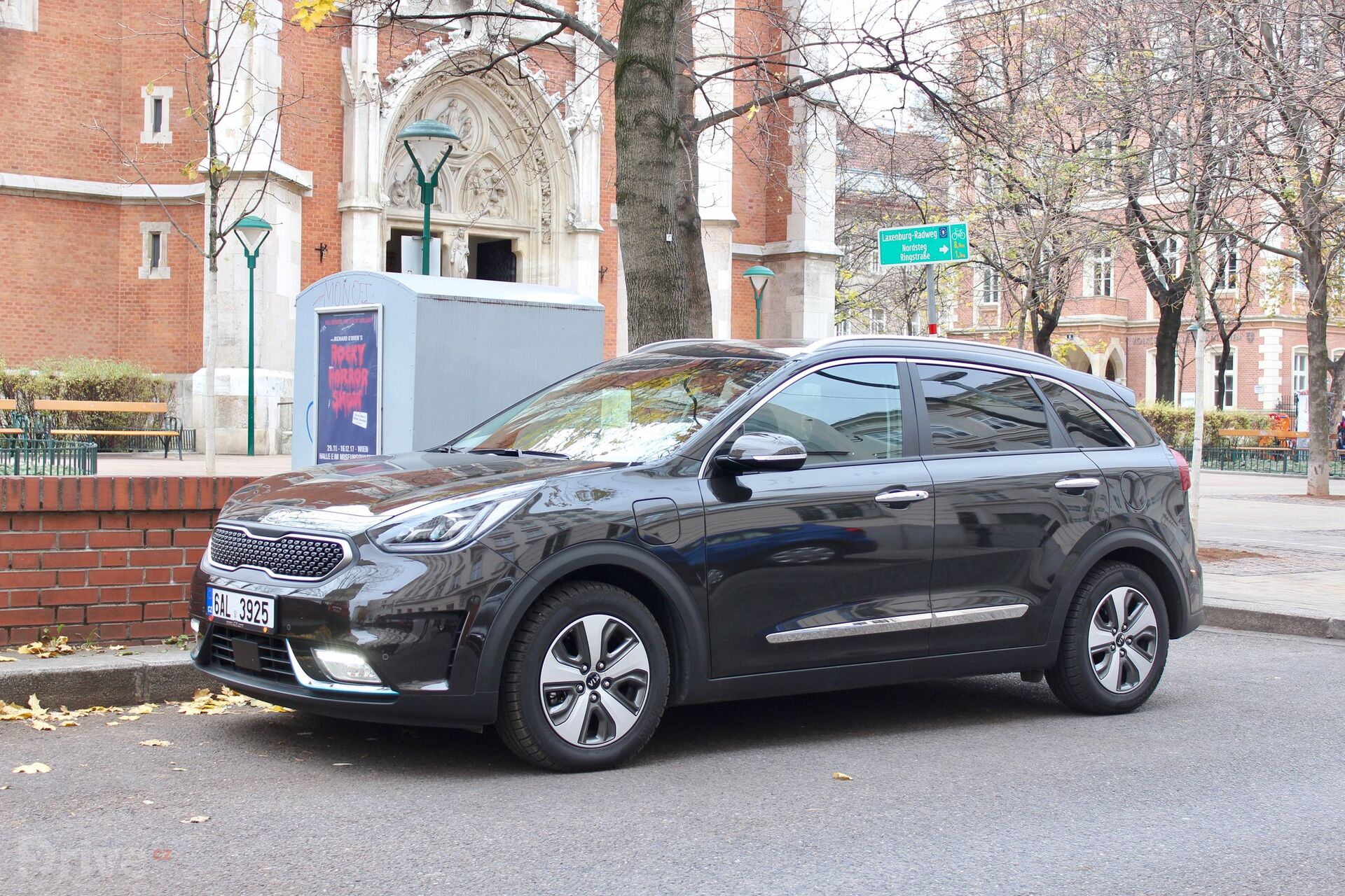 Kia Niro Plug-in Hybrid (2017)
