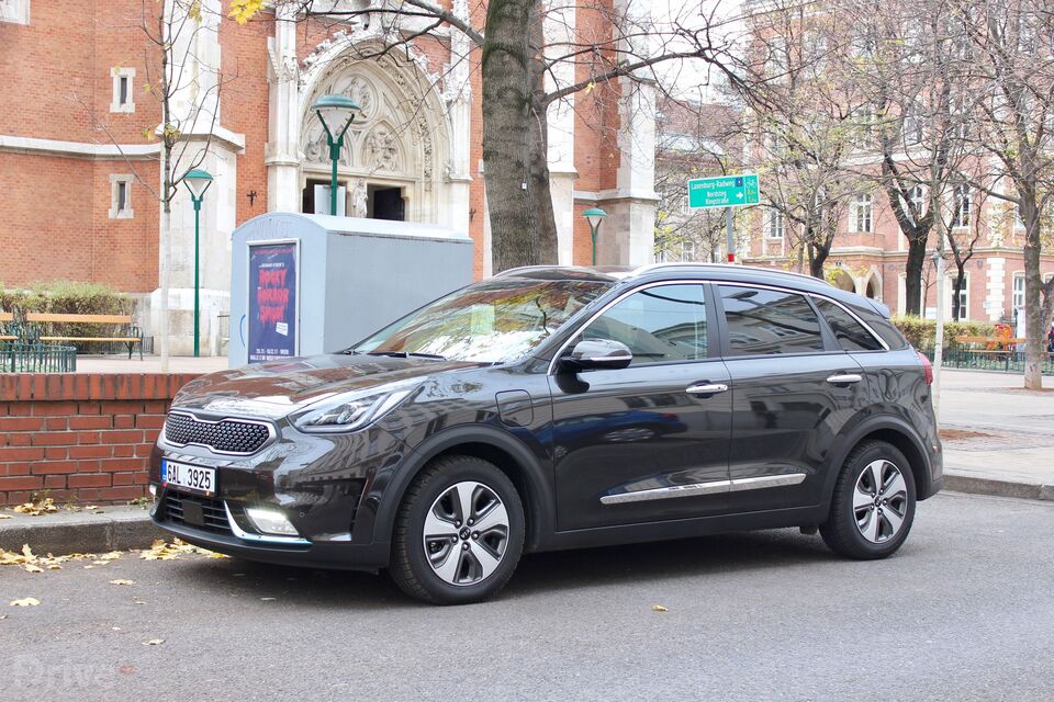 Kia Niro Plug-in Hybrid (2017)