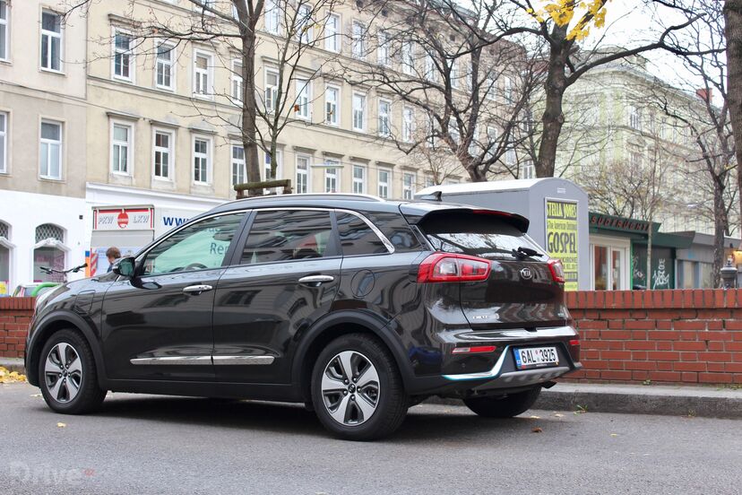 Kia Niro Plug-in Hybrid (2017)