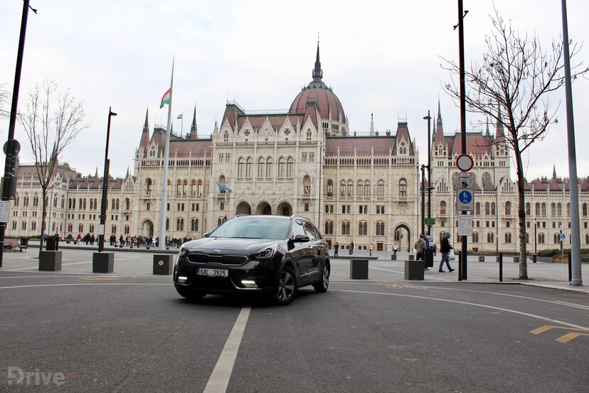 Kia Niro Plug-in Hybrid (2017)