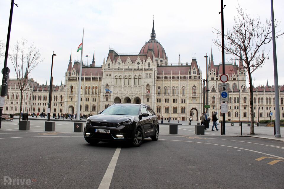Kia Niro Plug-in Hybrid (2017)