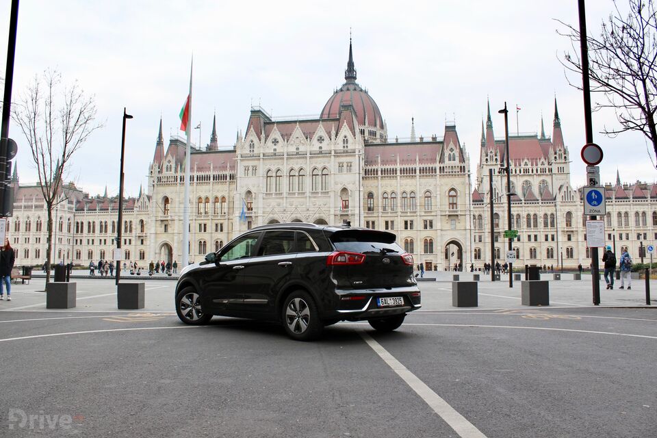 Kia Niro Plug-in Hybrid (2017)