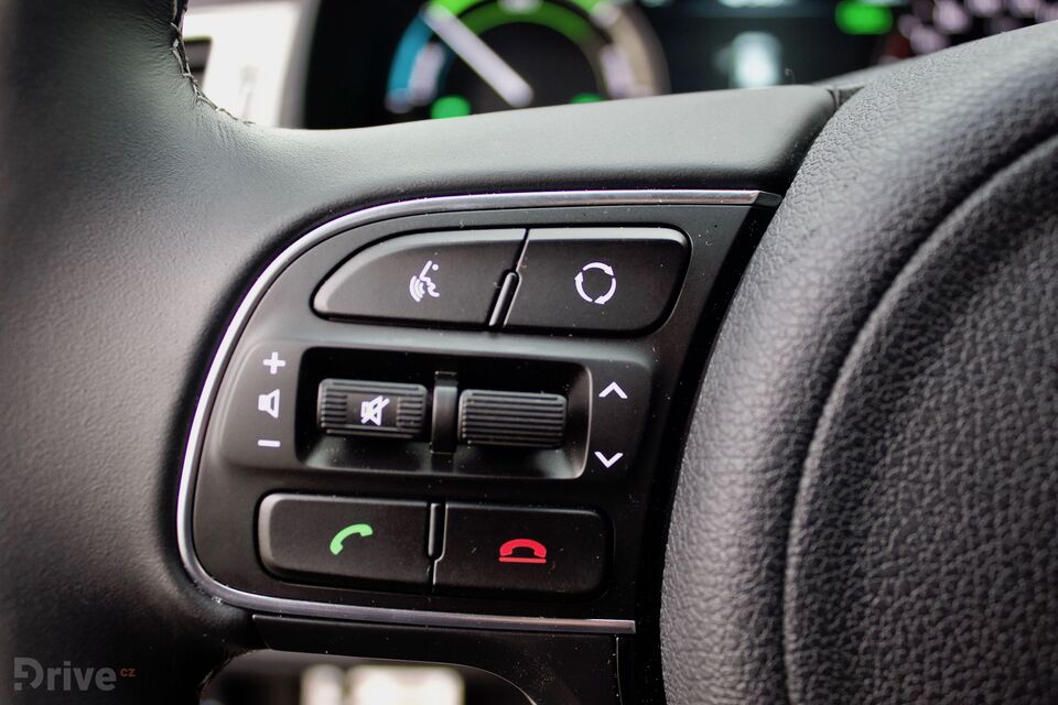 Kia Niro Plug-in Hybrid (2017)