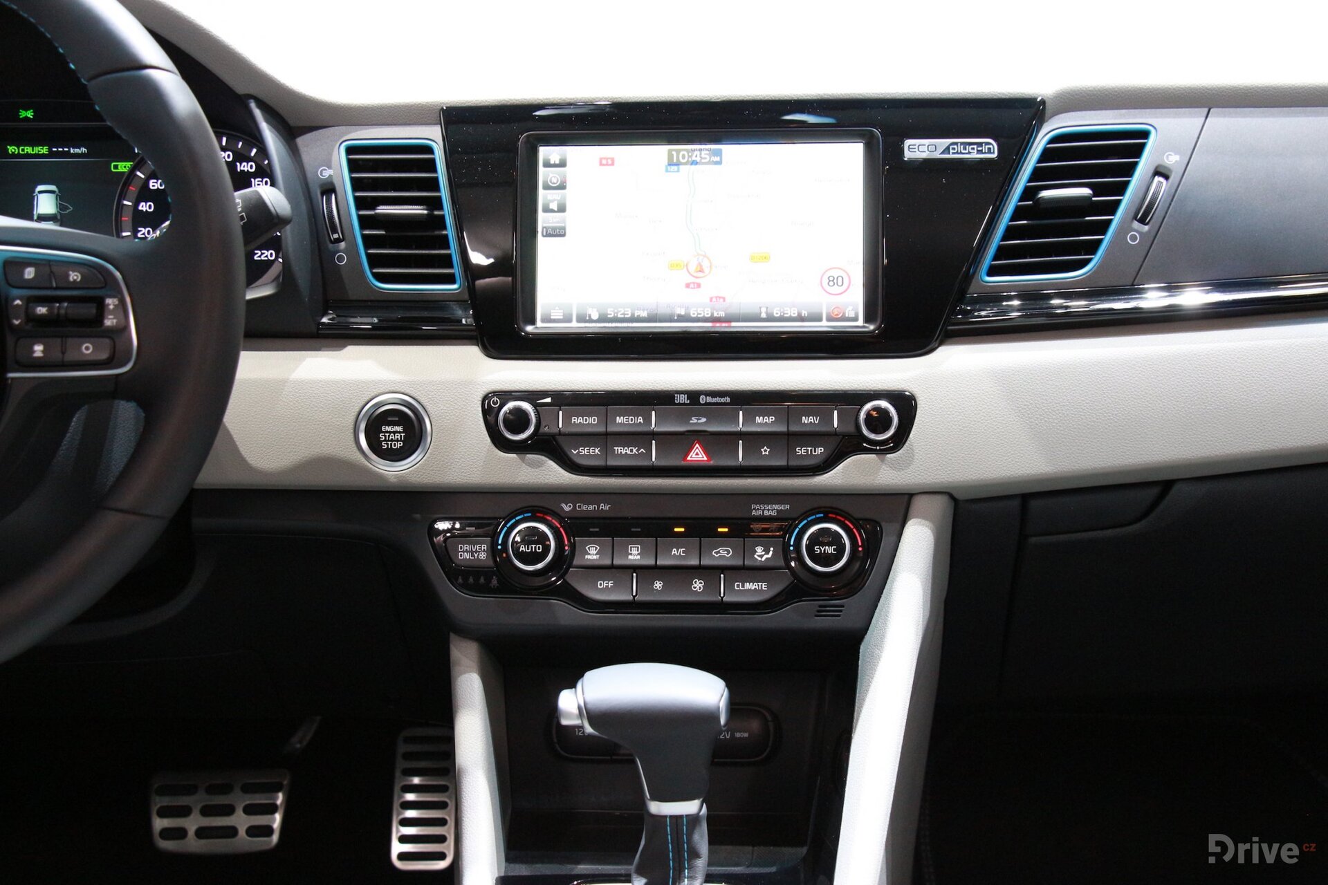 Kia Niro Plug-in Hybrid (2017)